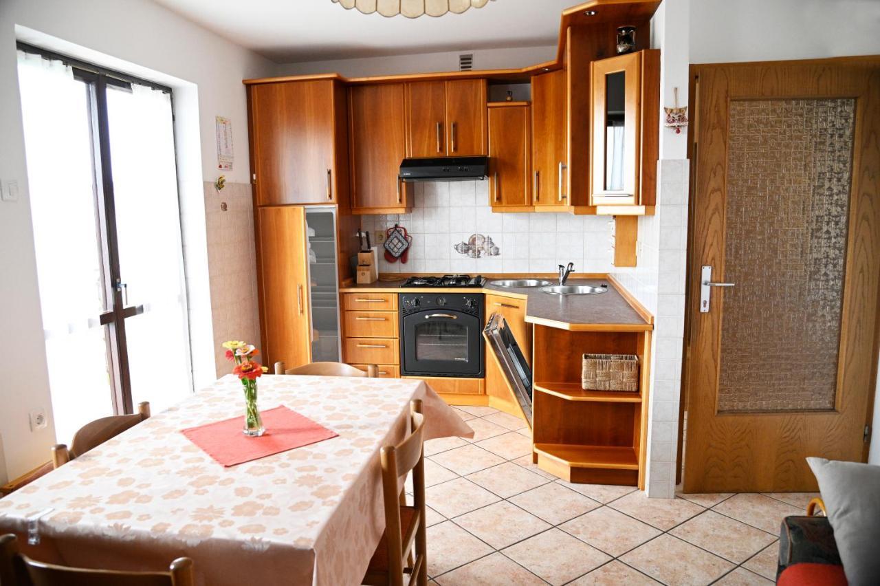 Apartma Cuk Dutovlje Eksteriør billede